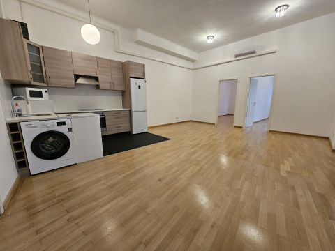 Kiadó Lakás 1052 Budapest 5. kerület 