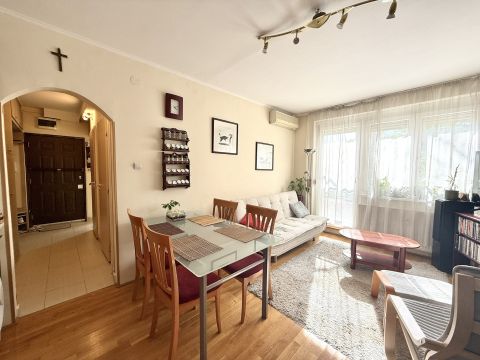 Eladó Lakás 1223 Budapest 22. kerület , Rózsakert lakótelep