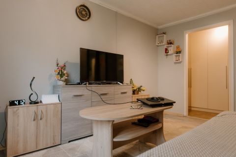 Eladó Lakás 8192 Hajmáskér , Hajmáskér Jókai lakótelep