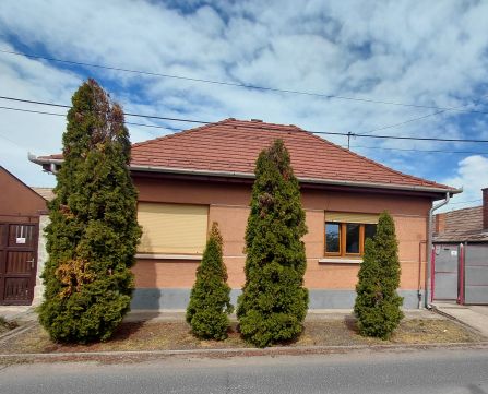 Eladó Ház 2660 Balassagyarmat , Dózsa György Iskola