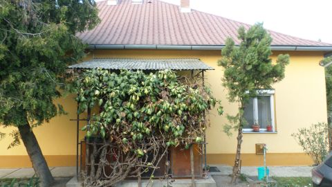 Eladó Ház 5321 Kunmadaras 