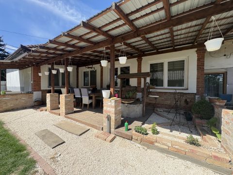 Eladó Ház 2175 Kálló , Káló azfaltos utcában