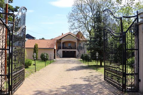 Eladó Ház 2030 Érd , KORTALAN ELEGANCIA