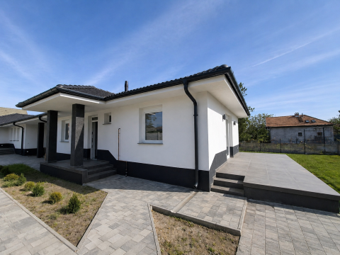 Eladó Ház 2360 Gyál , új építésű nappali + 2 szobás ikerfél