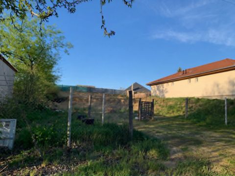 Eladó Telek 2213 Monorierdő , belterületi telek