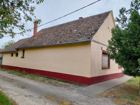 Eladó Ház 6513 Dunafalva Duna partjához közel