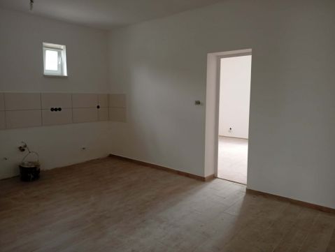 Eladó Ház 2943 Bábolna 