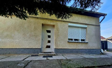 Eladó Ház 5430 Tiszaföldvár 5430 Tiszaföldvár, Központi