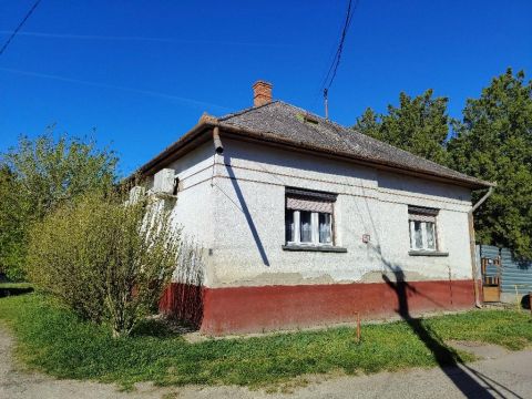 Eladó Ház 5051 Zagyvarékas , 5051 Zagyvarékas, csendes