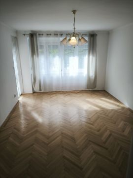 Kiadó Lakás 9022 Győr Győr Belvárosában 2 szobás bútorozatlan lakás kiadó!