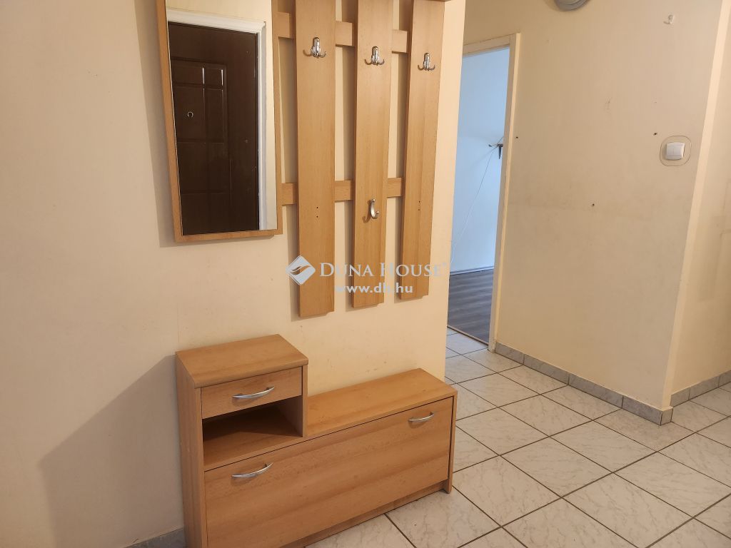 8200 Veszprém , Veszprém — 1/23