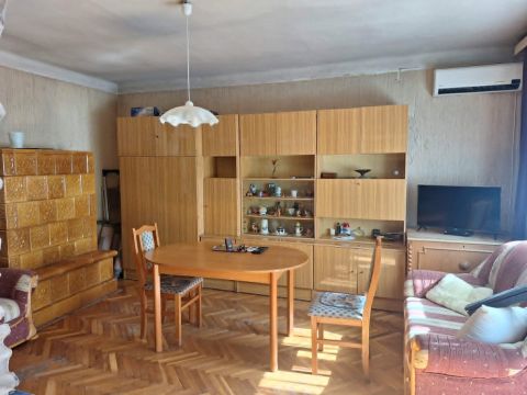Eladó Lakás 2890 Tata , Vasútállomás közeli