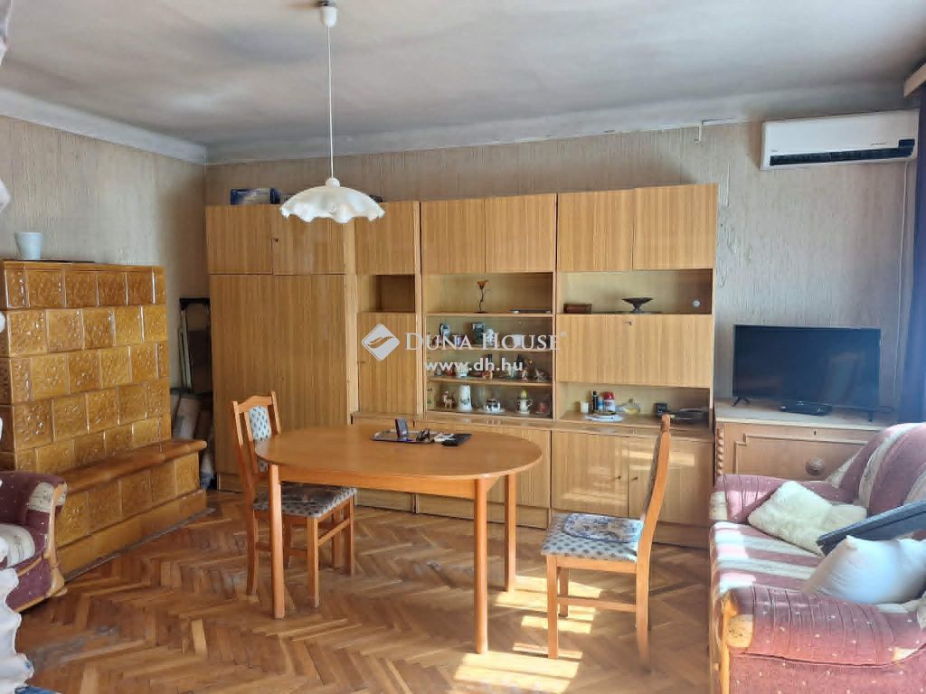 2890 Tata , Vasútállomás közeli — 1/12