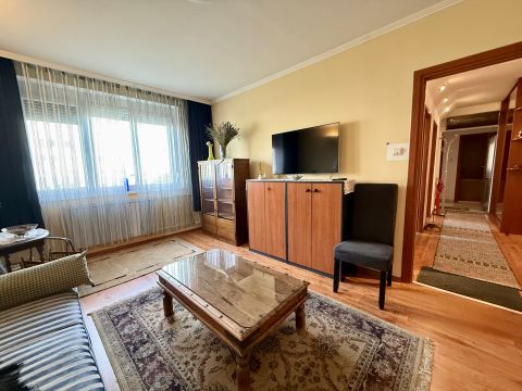 Kiadó Lakás 1191 Budapest 19. kerület XIX. 1+2 szobás, 59m2-es jó állapotú panel lakás.