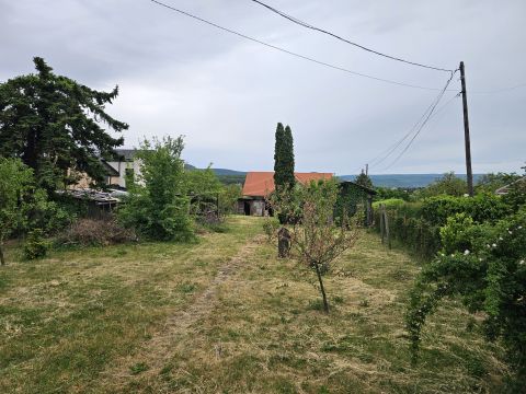 Eladó Telek 2097 Pilisborosjenő , Panorámás, 1000m2-es, ikerházra alkalmas telek, Ezüsthegyen!