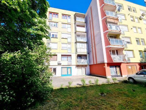 Eladó Lakás 5600 Békéscsaba 
