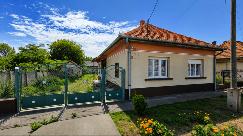 Eladó Ház 2367 Újhartyán , Családi ház központhoz közel, kiváló elhelyezkedéssel!