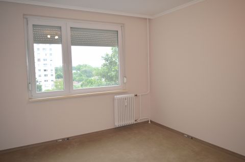 Eladó Lakás 4029 Debrecen , Debreceni Műszaki kar mellett