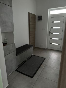 Eladó Ház 6034 Helvécia Újépítésű 70nm nappali+3 szobás ház, 600nm telken