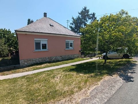 Eladó Ház 2887 Ácsteszér 