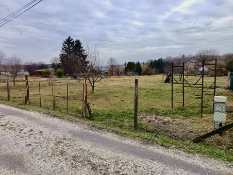 Eladó Telek 2851 Környe 