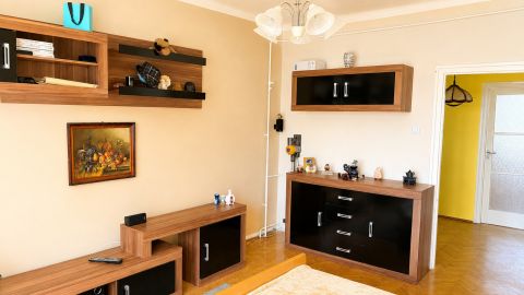 Eladó Lakás 8000 Székesfehérvár 