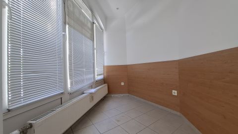 Kiadó Üzlethelyiség 1032 Budapest 3. kerület Kolosy tér