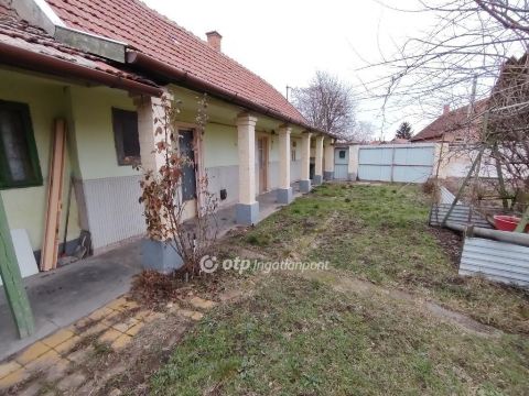 Eladó Ház 5100 Jászberény , 5100 Jászberény, Központi