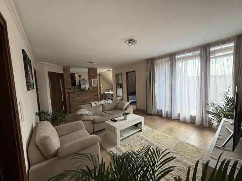 Eladó Lakás 6727 Szeged , Szeged Petőfitelep napfényes lakás 101/84nm
