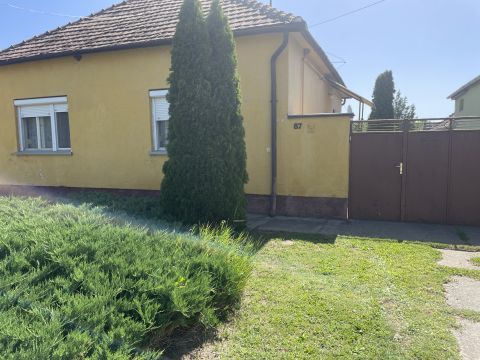 Eladó Ház 6346 Sükösd , csendes utcájában