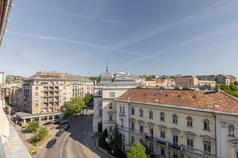 Eladó Lakás 1024 Budapest 2. kerület , Magasemeleti, panorámás, 4 szobás otthon a Mechwart ligetnél