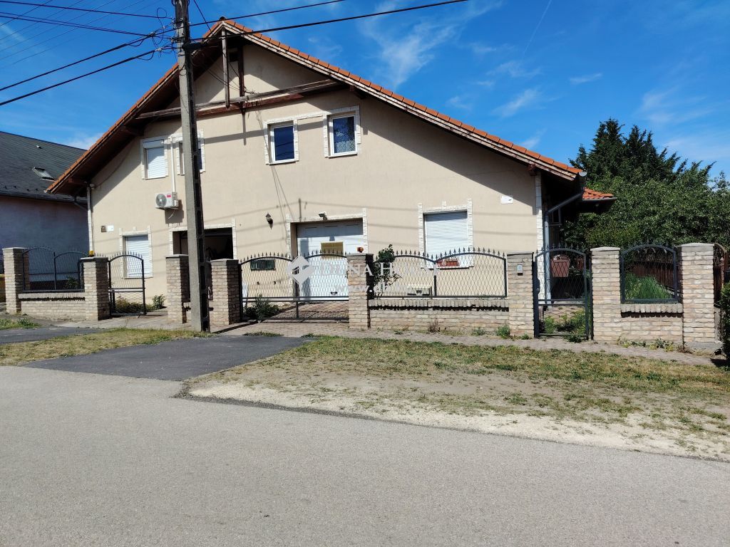 Eladó Ház 2360 Gyál, 