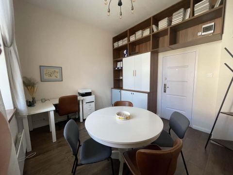 Eladó Iroda 8200 Veszprém , Megyeház tér
