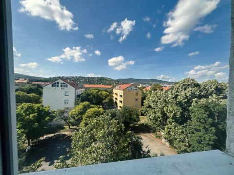 Eladó Lakás 7633 Pécs 