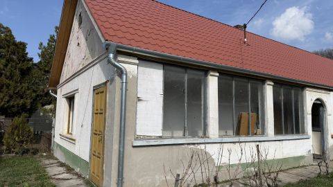 Eladó Ház 2235 Mende , Családi ház Mende kedvelt részén
