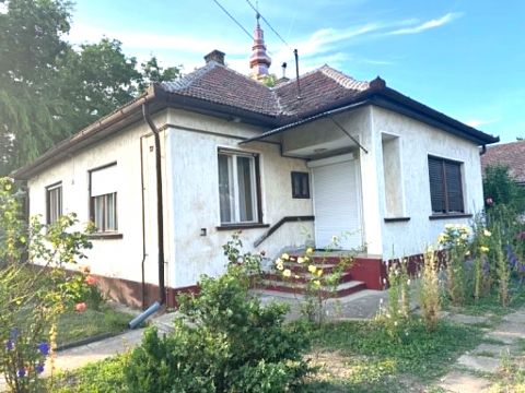 Eladó Ház 2766 Tápiószele 