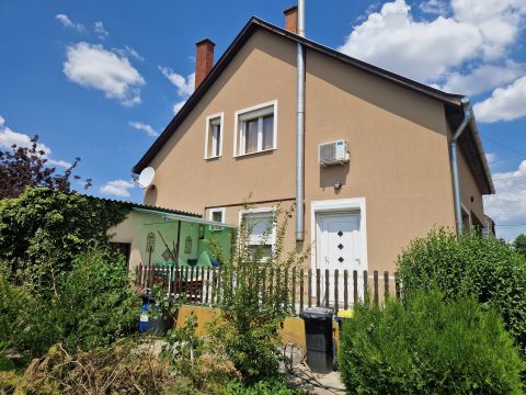 Eladó Ház 2213 Monorierdő Monorierdőn közel az ÁLLOMÁSHOZ és óvodához eladó ház