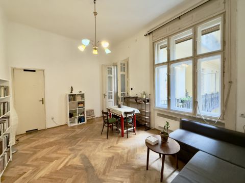 Eladó Lakás 1055 Budapest 5. kerület 