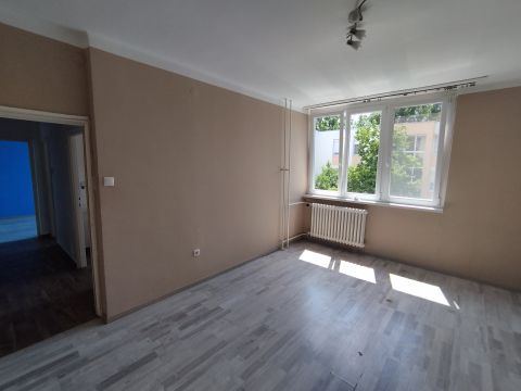 Kiadó Lakás 2800 Tatabánya 