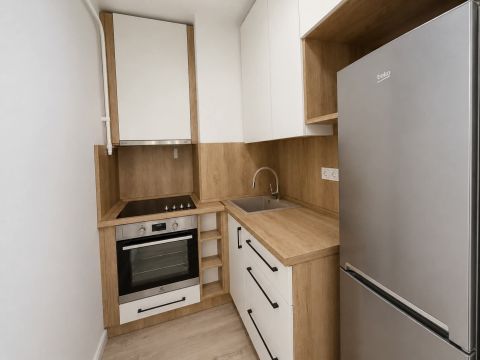 Eladó Lakás 7633 Pécs Pécs, Egyetemvárosban, 2 percre az Orvosi Egyetemtől