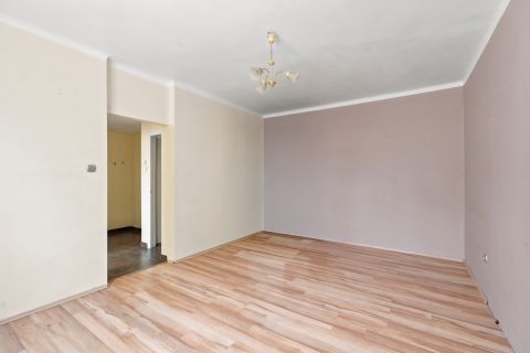 Eladó Lakás 2800 Tatabánya 