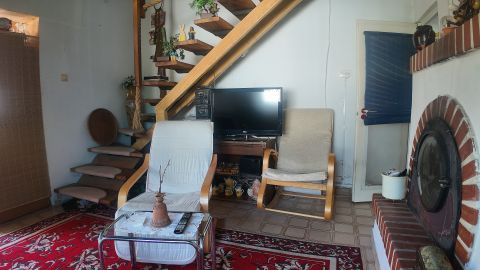 Eladó Ház 8315 Gyenesdiás , Pöttyös bögre reggeliző