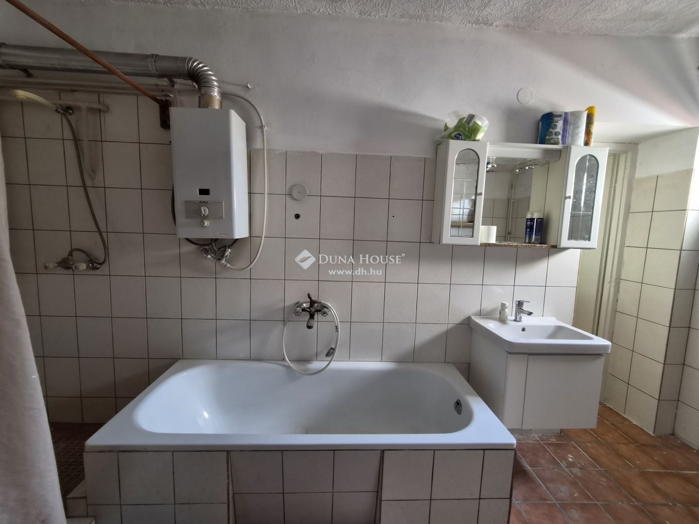 Gondozott, kétszobás családi ház Kalocsán – HZ023360