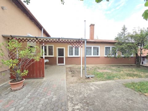 Eladó Ház 5211 Tiszapüspöki 