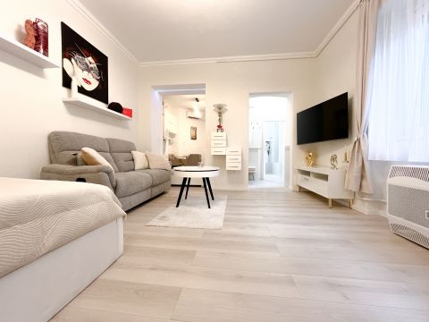 Eladó Lakás 1096 Budapest 9. kerület Prémium stúdiólakás a Haller utcánál