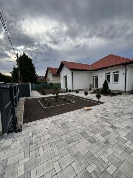 Eladó Ház 2011 Budakalász , 171 nm-es újépítésű ház az Omszki tótól 5 percre!