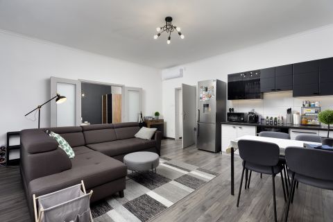 Eladó Lakás 9024 Győr , Baross út közelében