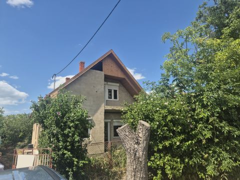 Eladó Ház 8600 Siófok , Kilitin sok lehetőséget rejtő családi ház
