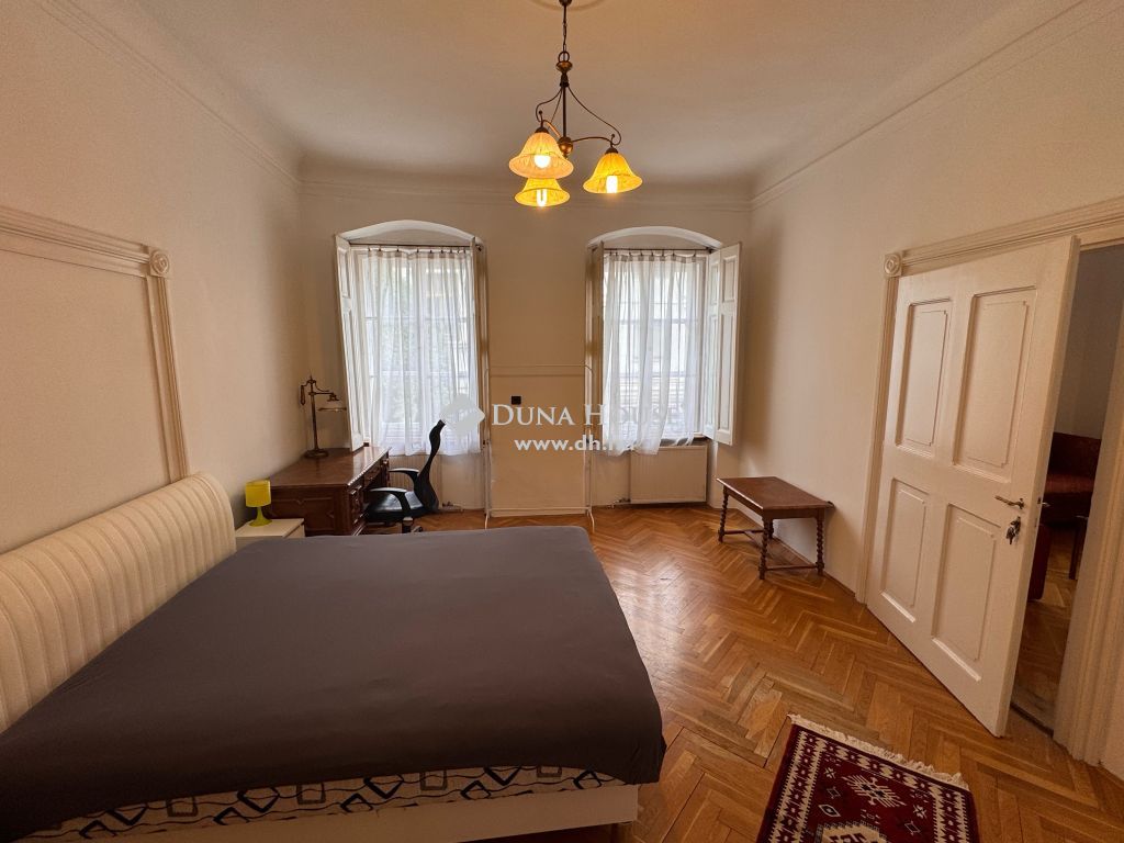 7621 Pécs — 1/11