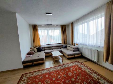 Eladó Ház 2643 Diósjenő Központi, zöldövezeti.